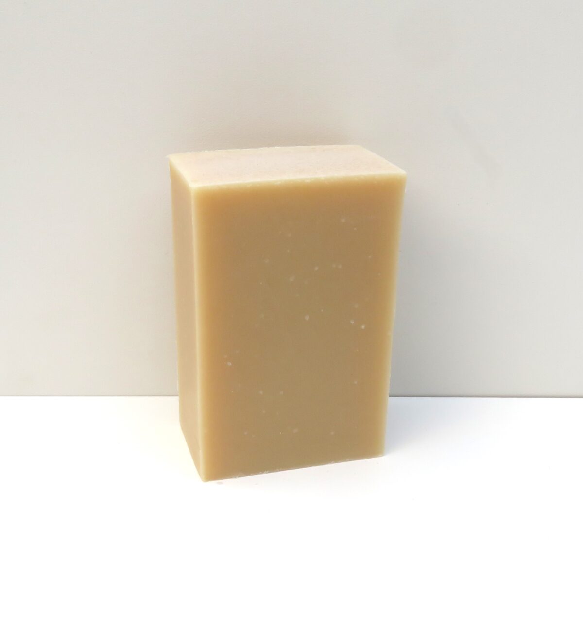 Shampoing solide bio L’Essentiel sans emballage, polyvalent et écologique