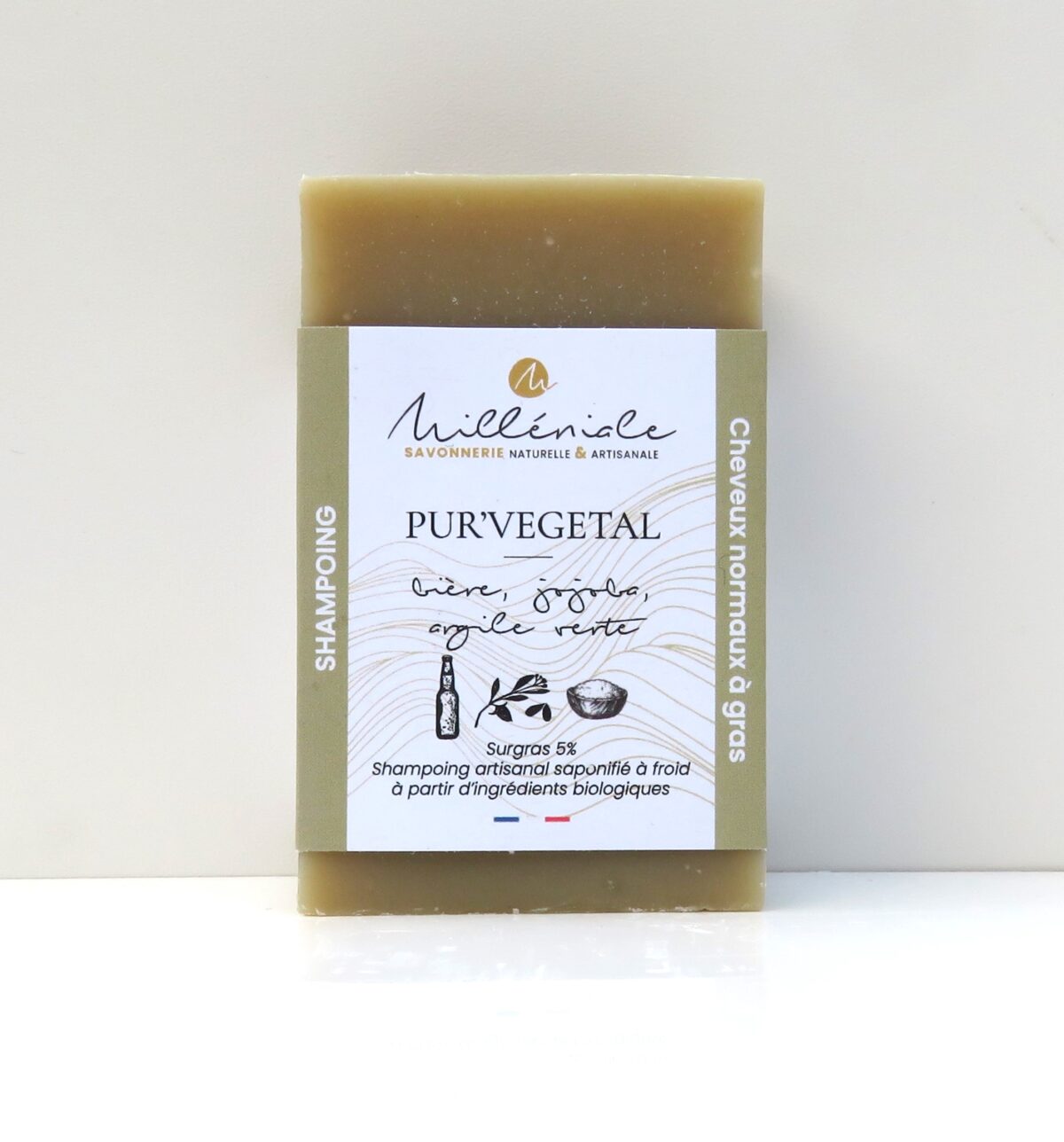 Shampoing solide Pur’Végétal dans son emballage recyclable, purifiant pour cheveux normaux à gras