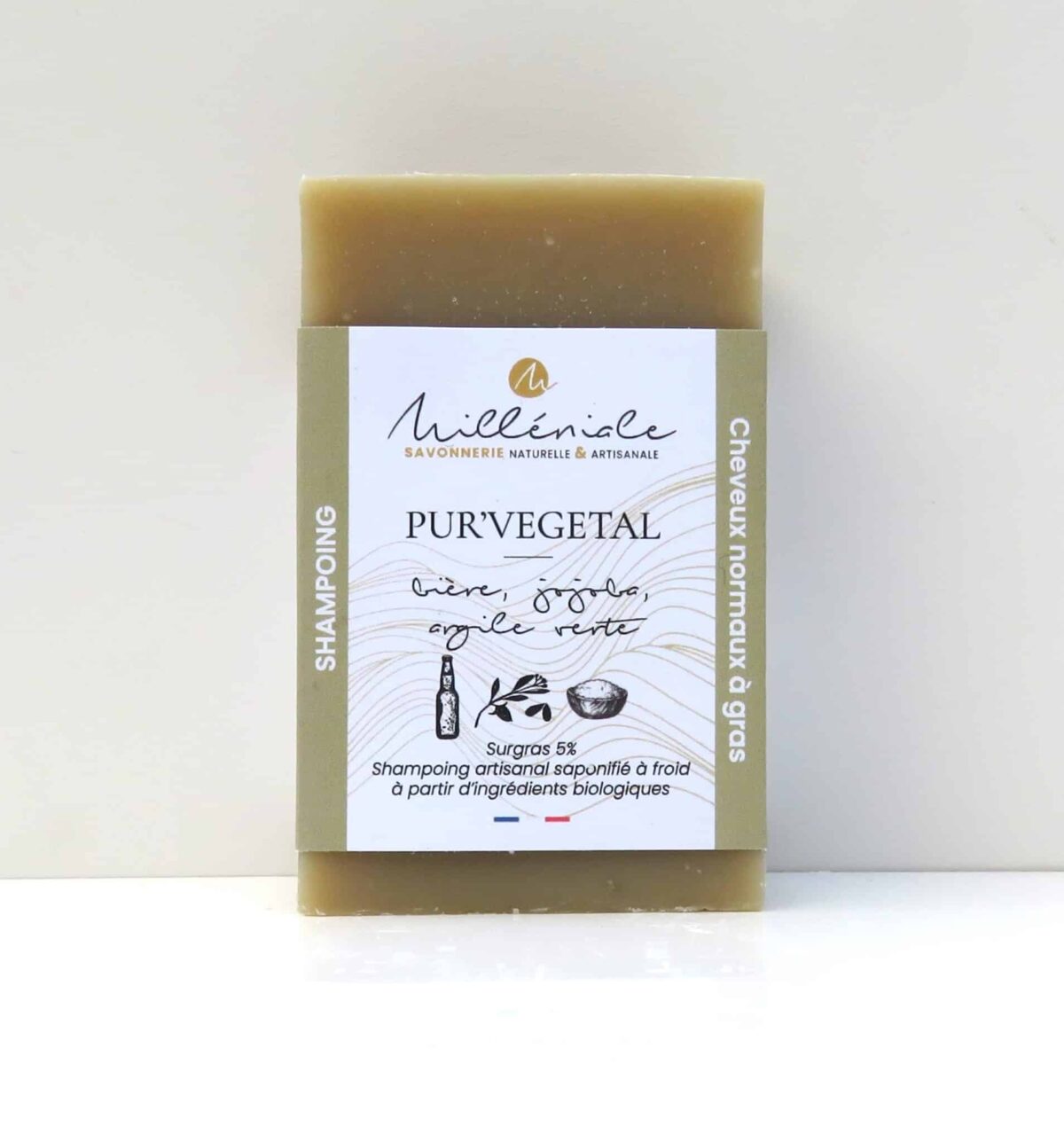 Shampoing solide Pur’Végétal dans son emballage recyclable, purifiant pour cheveux normaux à gras