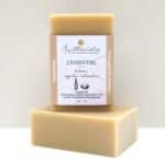 Shampoing solide L’Essentiel pour tous types de cheveux, fabriqué à froid par la Savonnerie Milléniale